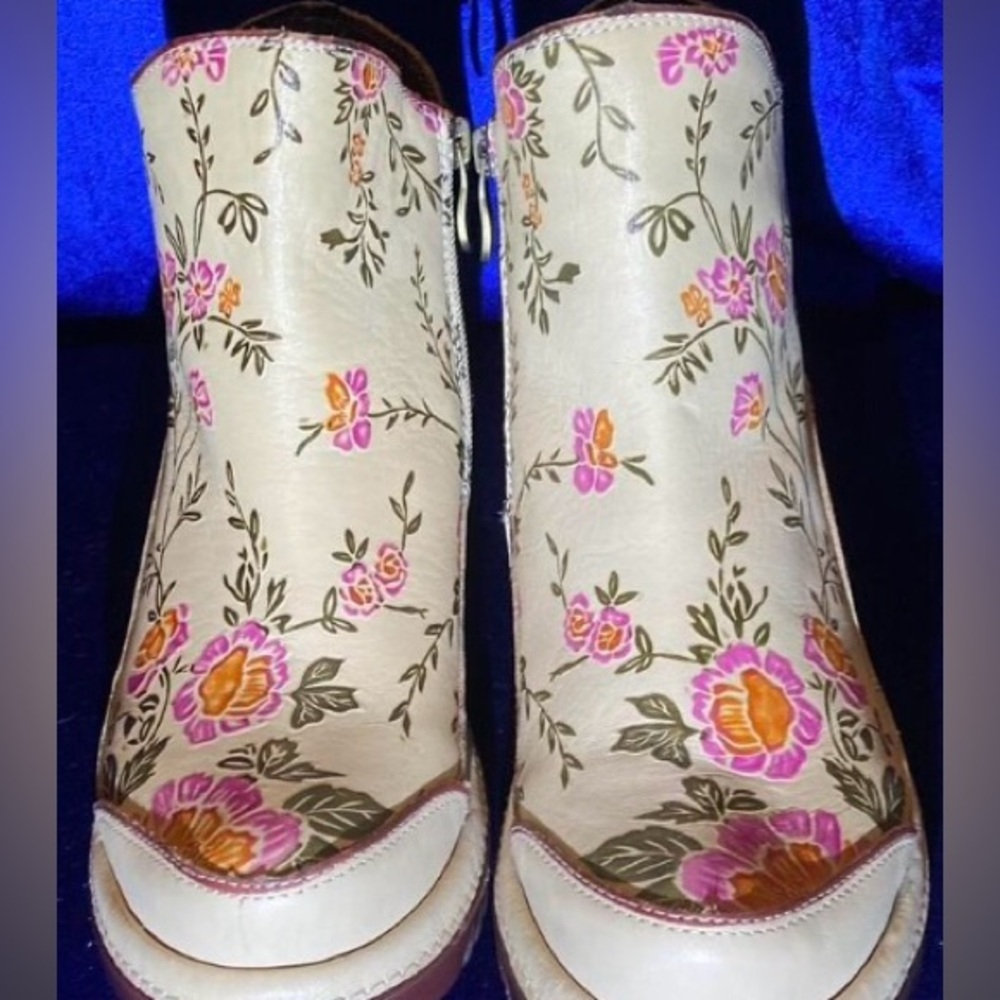 Spring Step L’Artiste Floral Ankle Boots - Cream and Pink